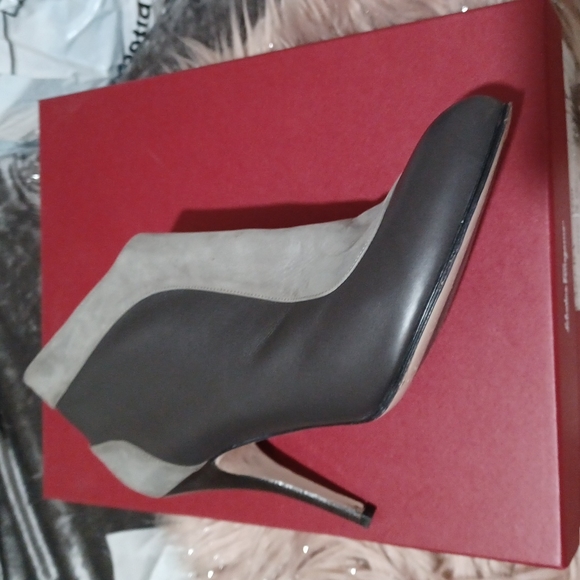 2 GrayTone Booties  size 10 - Picture 5 of 7